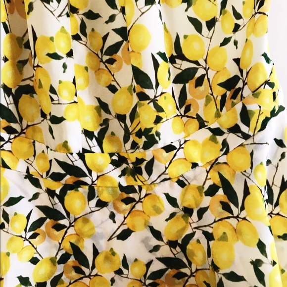 Parker Lemon print keyhole halter top - Picture 5 of 6